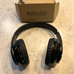 wireless headphones bluetooth over ear with mic